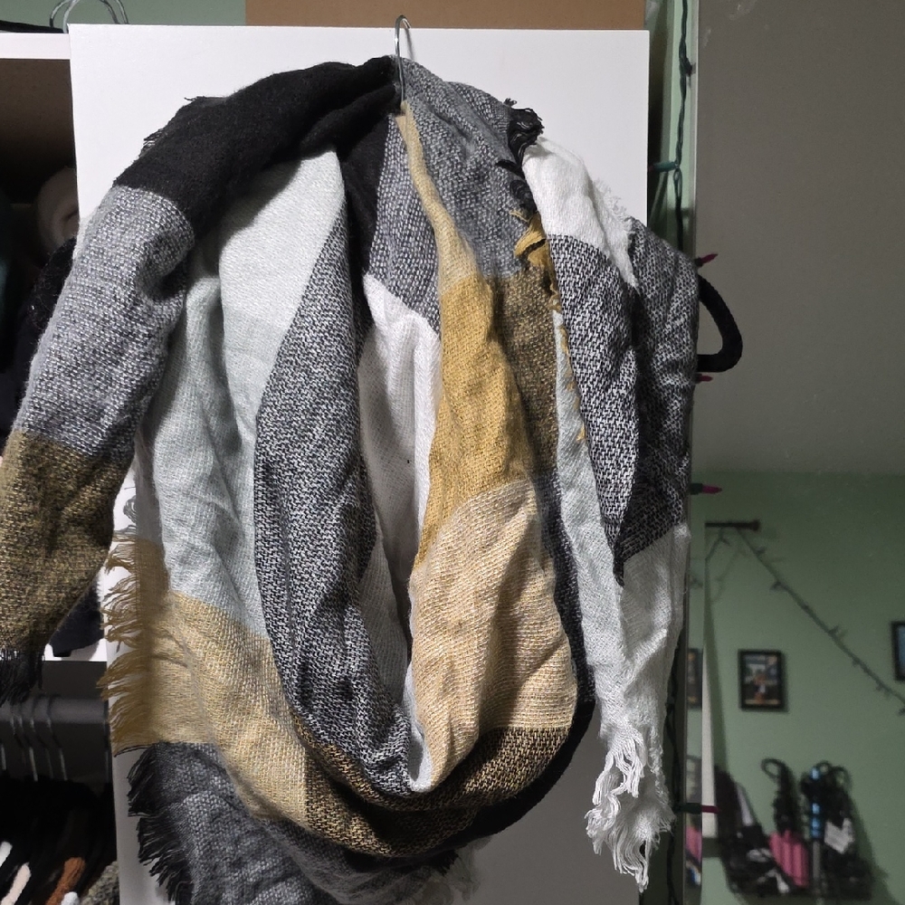 Color Block Blanket Scarf